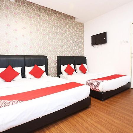 Oyo 717 Mr J Hotel Wakaf Che Yeh 2 Esterno foto