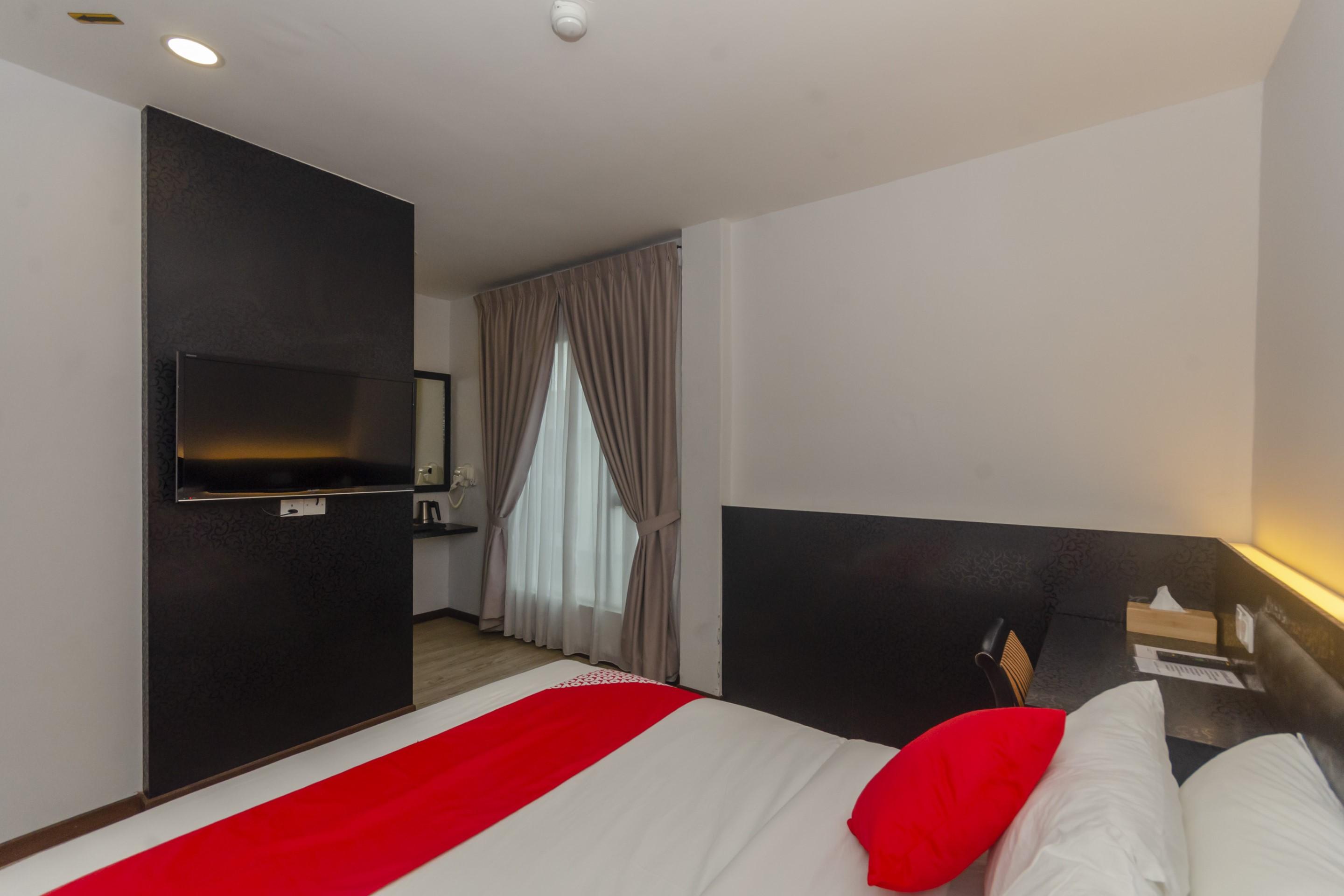 Oyo 717 Mr J Hotel Wakaf Che Yeh 2 Esterno foto