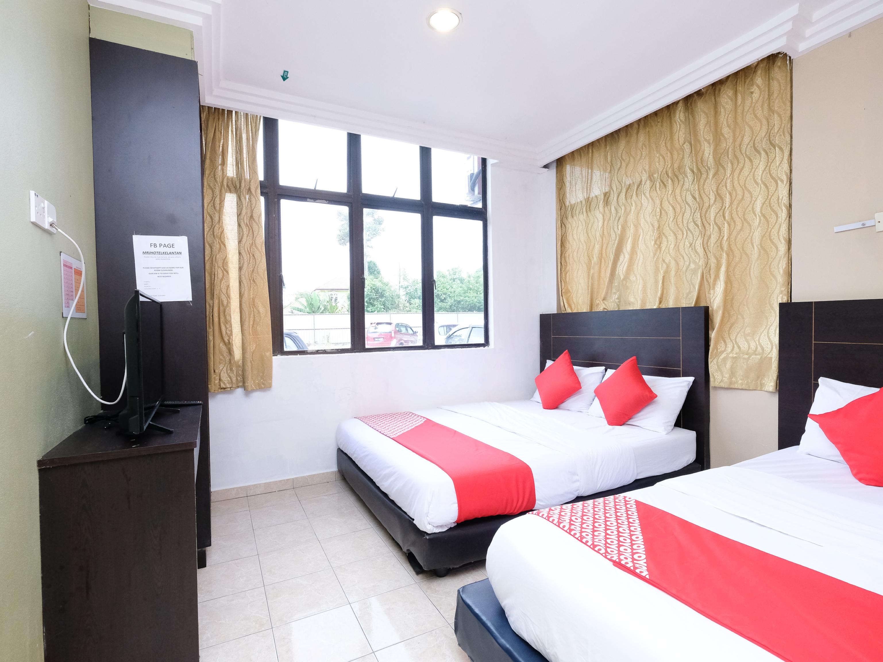 Oyo 717 Mr J Hotel Wakaf Che Yeh 2 Esterno foto