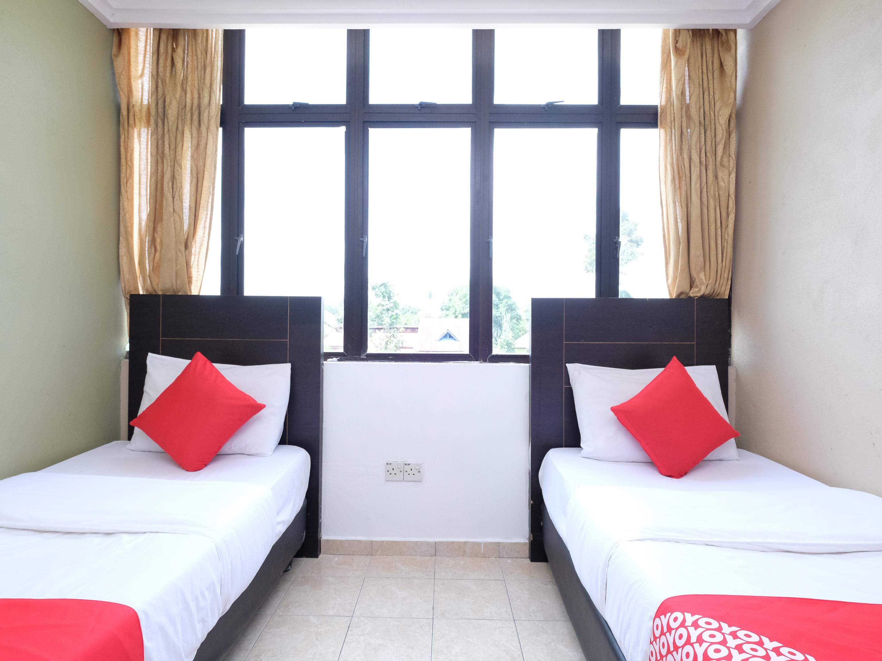Oyo 717 Mr J Hotel Wakaf Che Yeh 2 Esterno foto