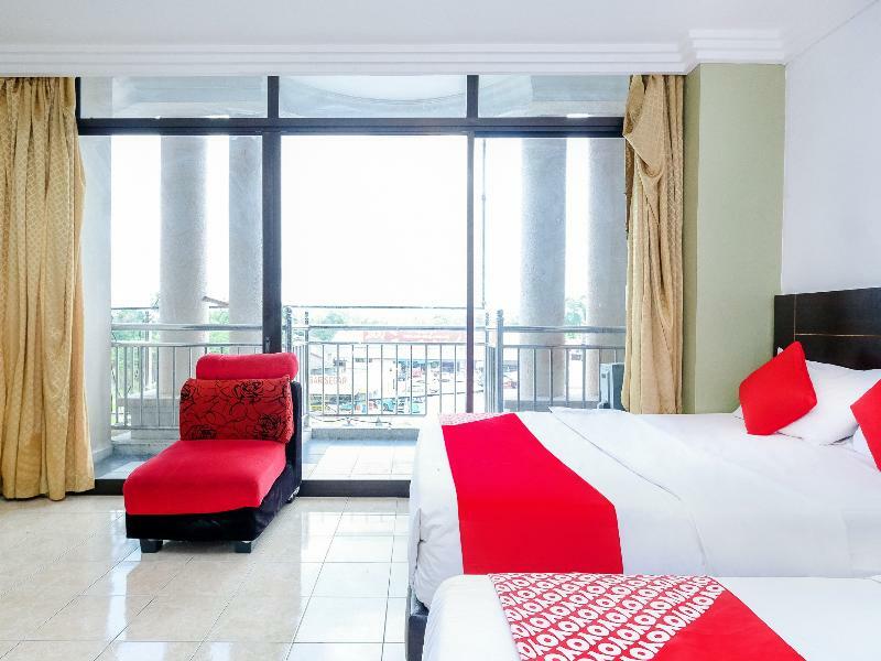 Oyo 717 Mr J Hotel Wakaf Che Yeh 2 Esterno foto