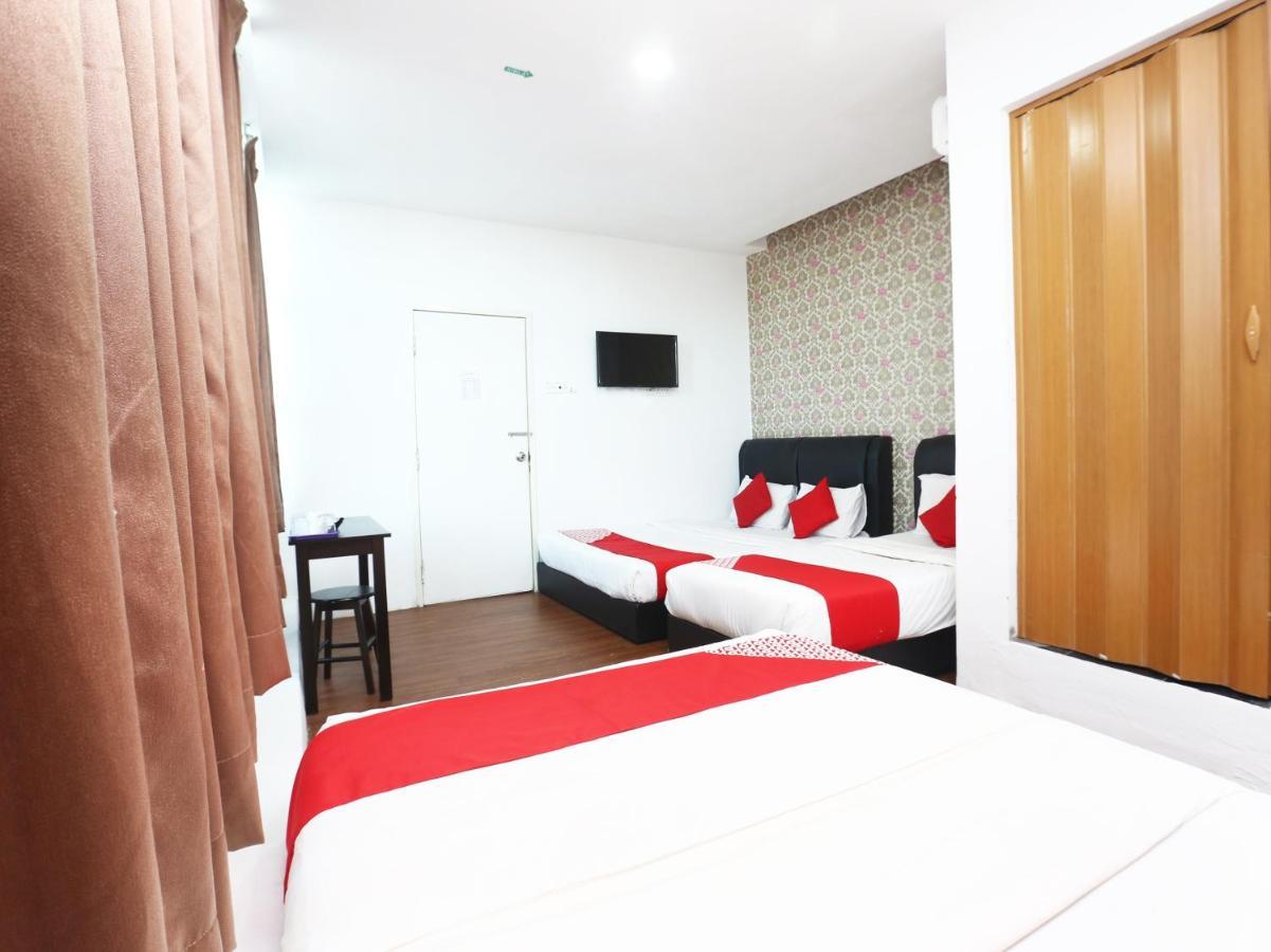 Oyo 717 Mr J Hotel Wakaf Che Yeh 2 Esterno foto