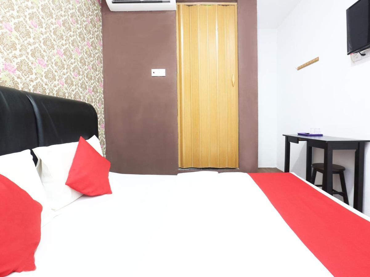 Oyo 717 Mr J Hotel Wakaf Che Yeh 2 Esterno foto