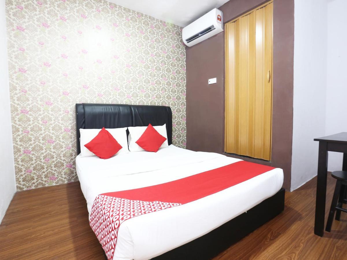 Oyo 717 Mr J Hotel Wakaf Che Yeh 2 Esterno foto