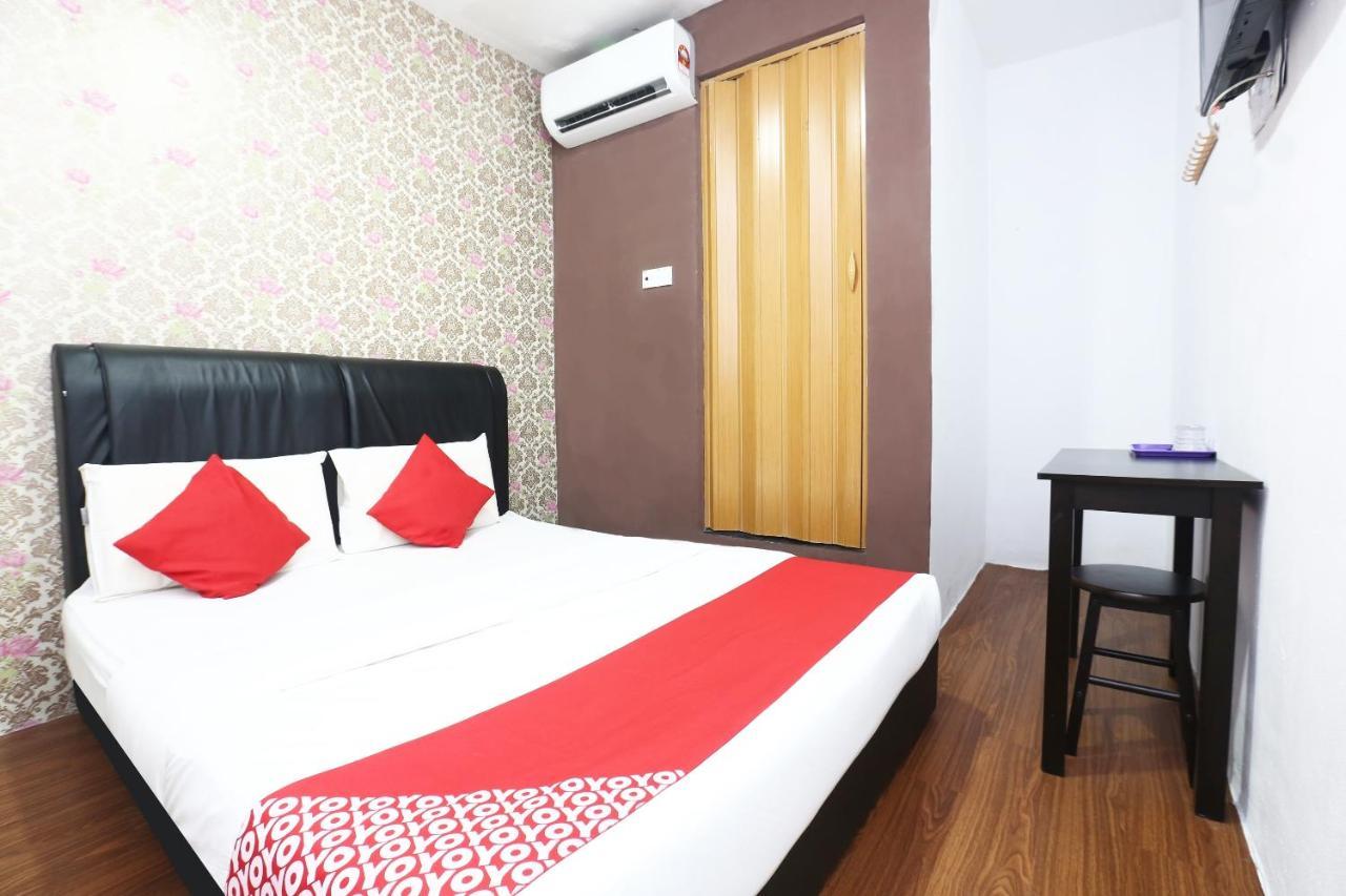 Oyo 717 Mr J Hotel Wakaf Che Yeh 2 Esterno foto