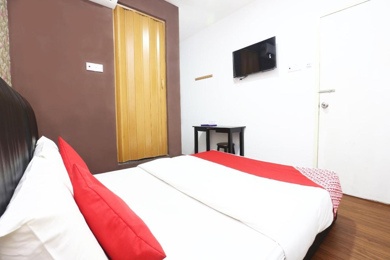 Oyo 717 Mr J Hotel Wakaf Che Yeh 2 Esterno foto