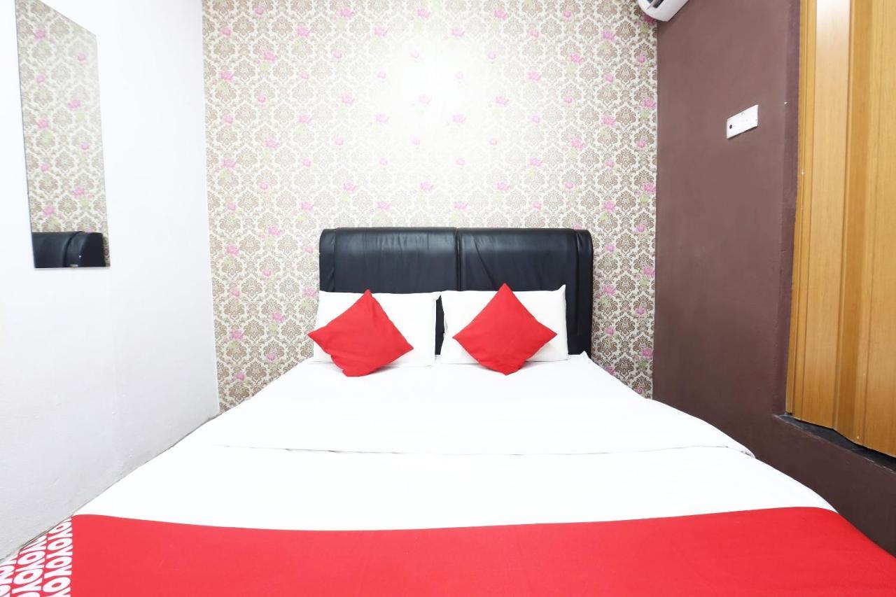 Oyo 717 Mr J Hotel Wakaf Che Yeh 2 Esterno foto